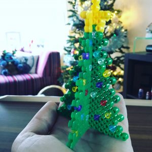hama-beads-christmas-tree-decoration