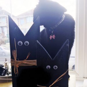 black cat wooden ornaments